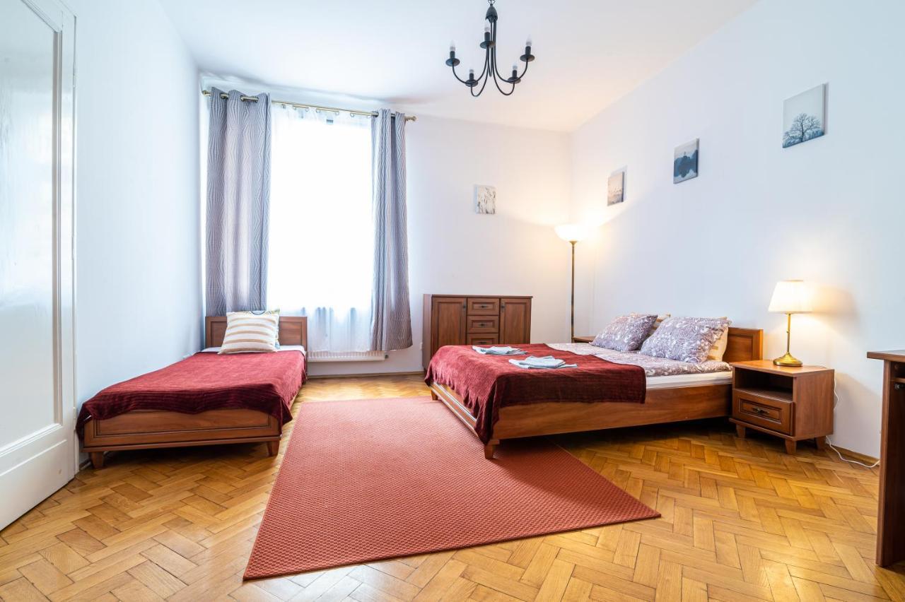 Trip Apartments Krakow Bagian luar foto