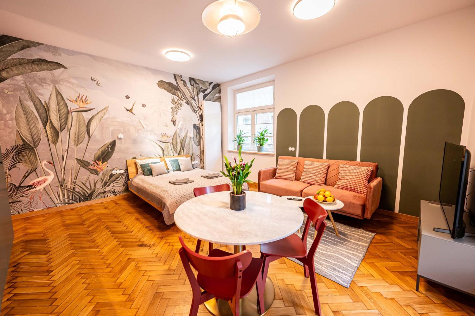 Trip Apartments Krakow Bagian luar foto